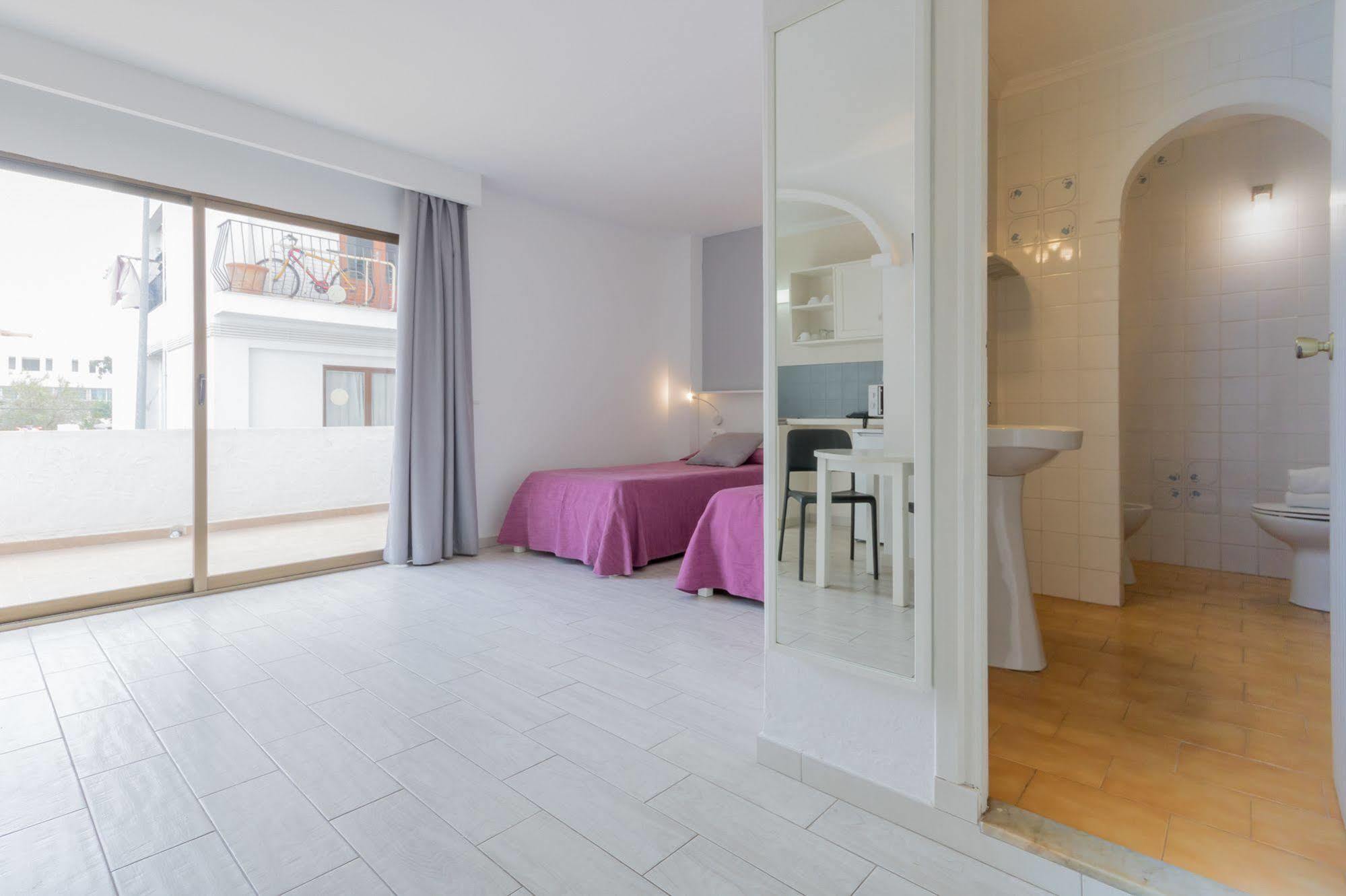 Apartamentos Orosol 2 By Typic Hotels サンアントニオアバド エクステリア 写真