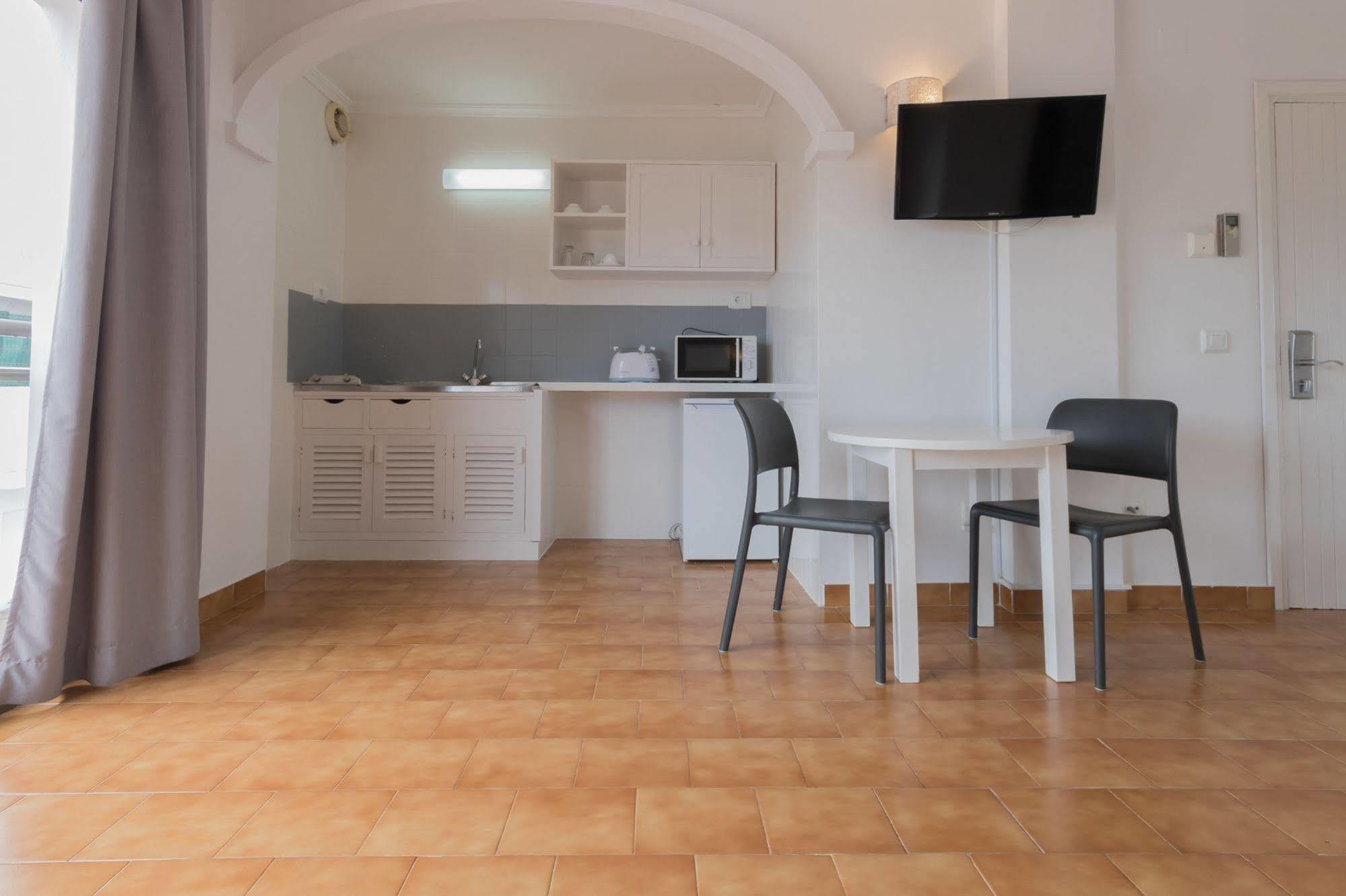 Apartamentos Orosol 2 By Typic Hotels サンアントニオアバド エクステリア 写真