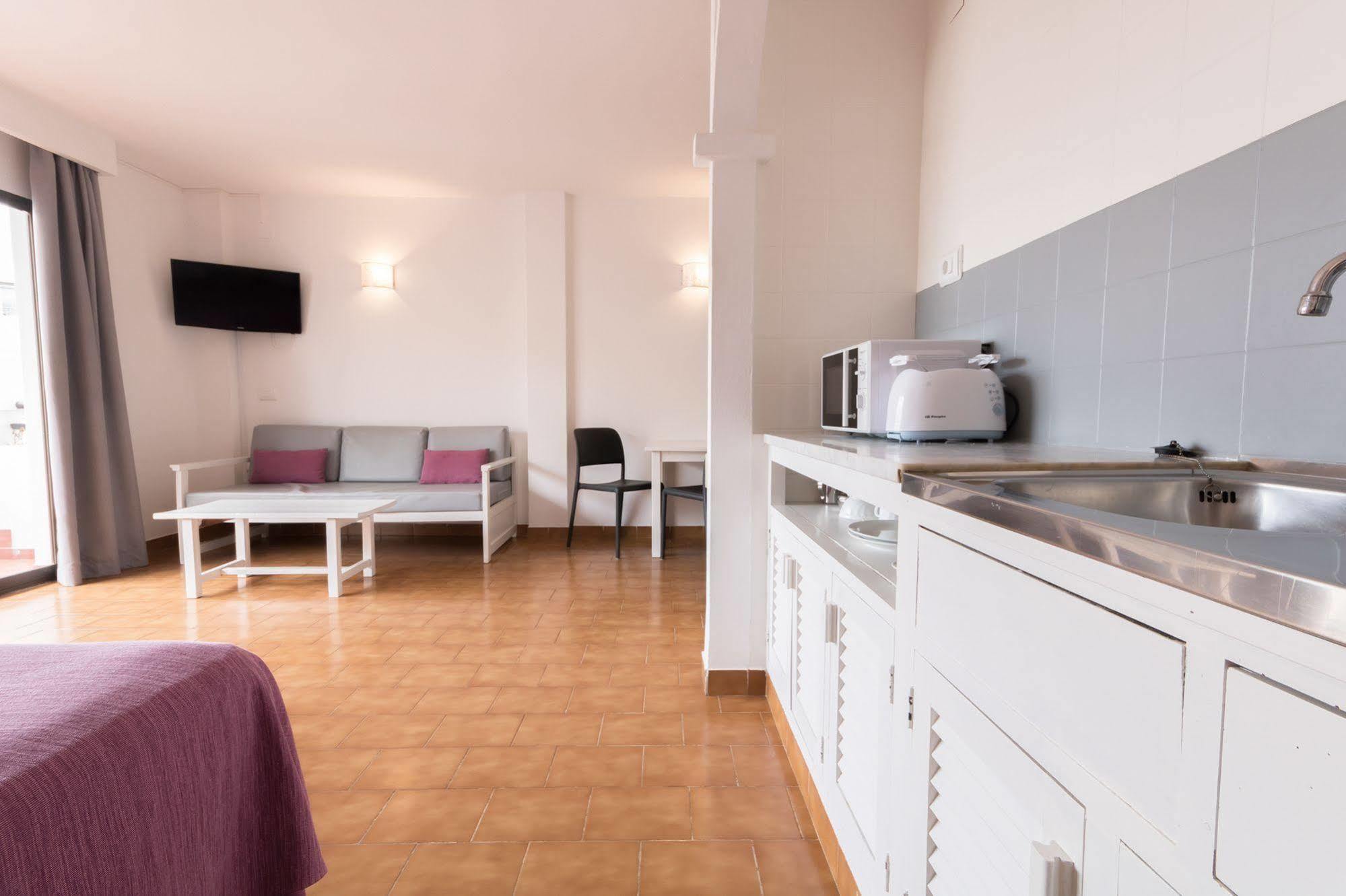Apartamentos Orosol 2 By Typic Hotels サンアントニオアバド エクステリア 写真